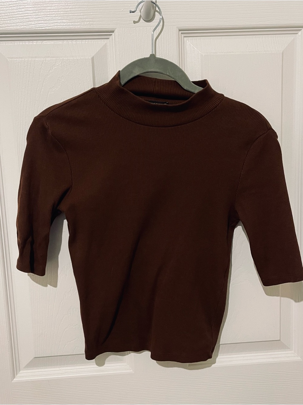 Zara Brown Short Sleeve Mock Neck Tee